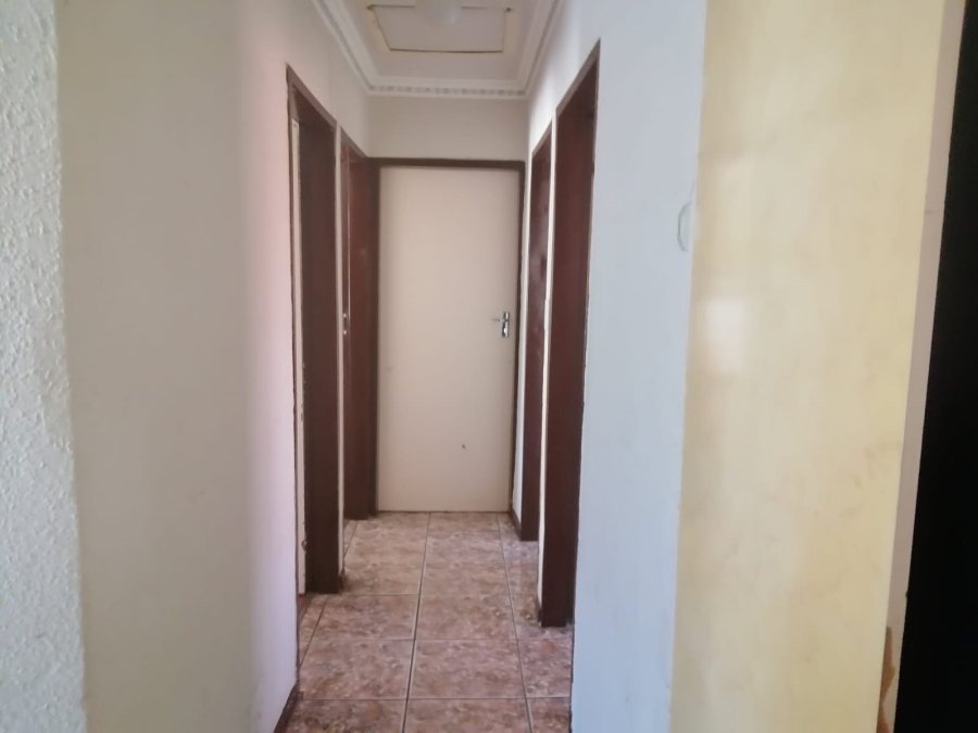 To Let 3 Bedroom Property for Rent in Tlhabane West North West